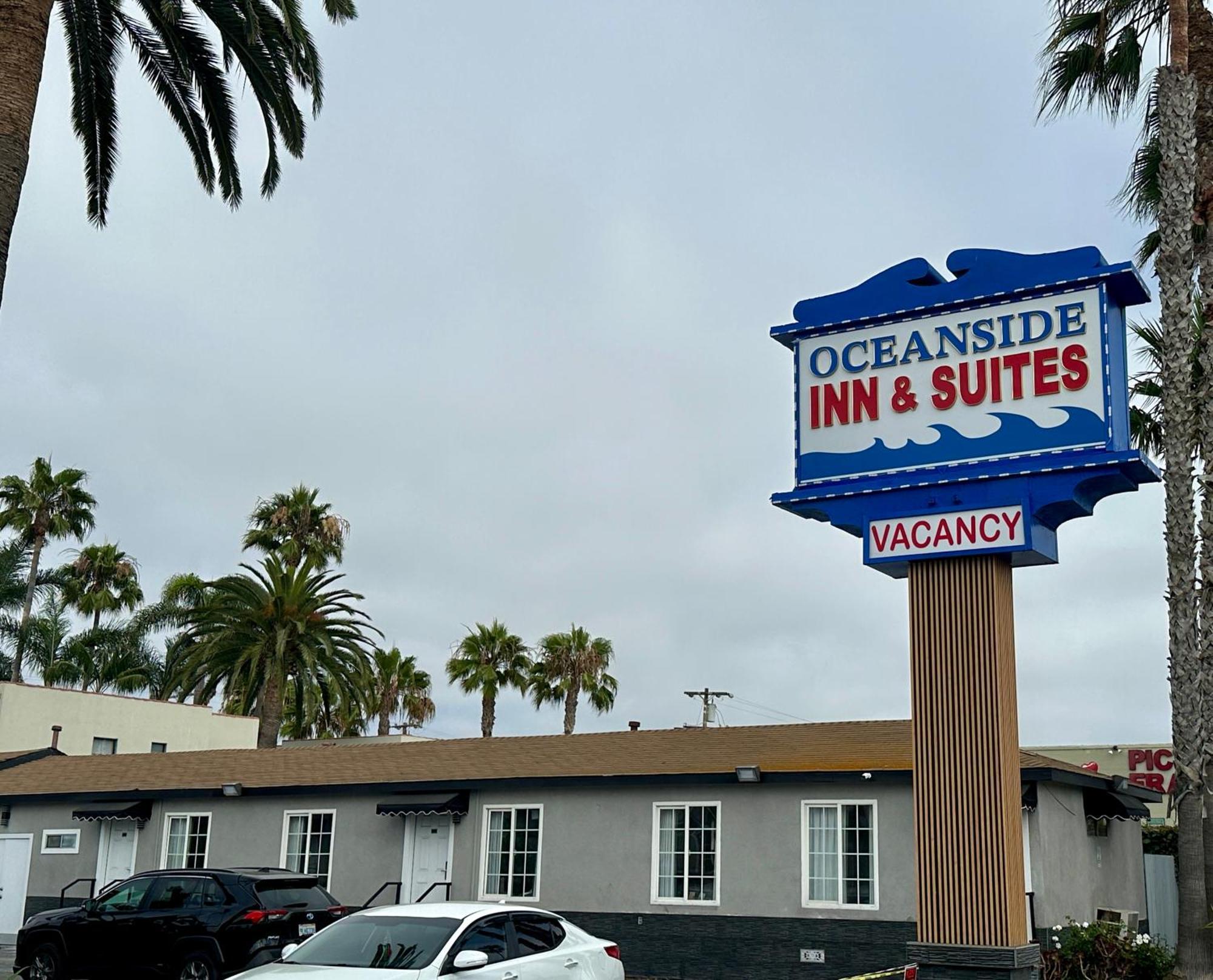 Oceanside Inn & Suites Bagian luar foto