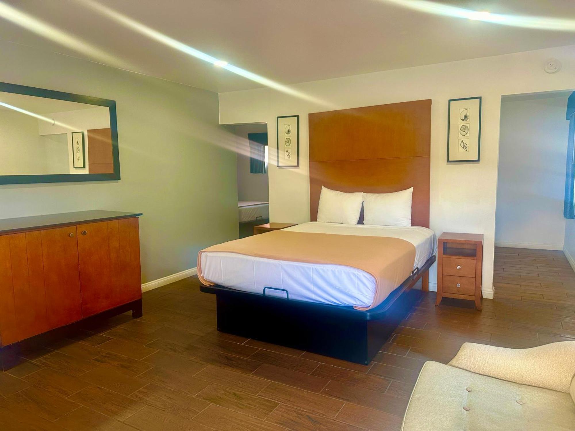 Oceanside Inn & Suites Bagian luar foto