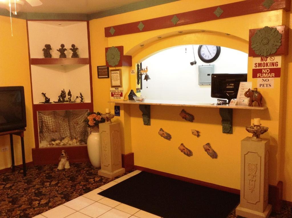 Oceanside Inn & Suites Bagian luar foto