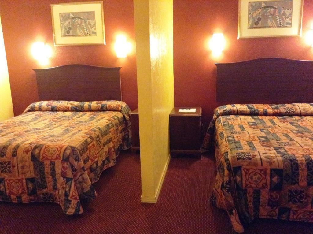Oceanside Inn & Suites Bagian luar foto