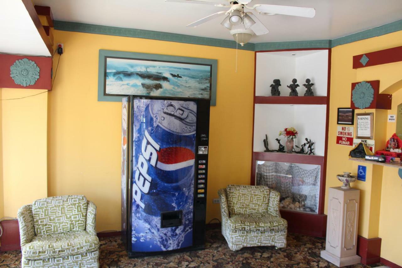 Oceanside Inn & Suites Bagian luar foto