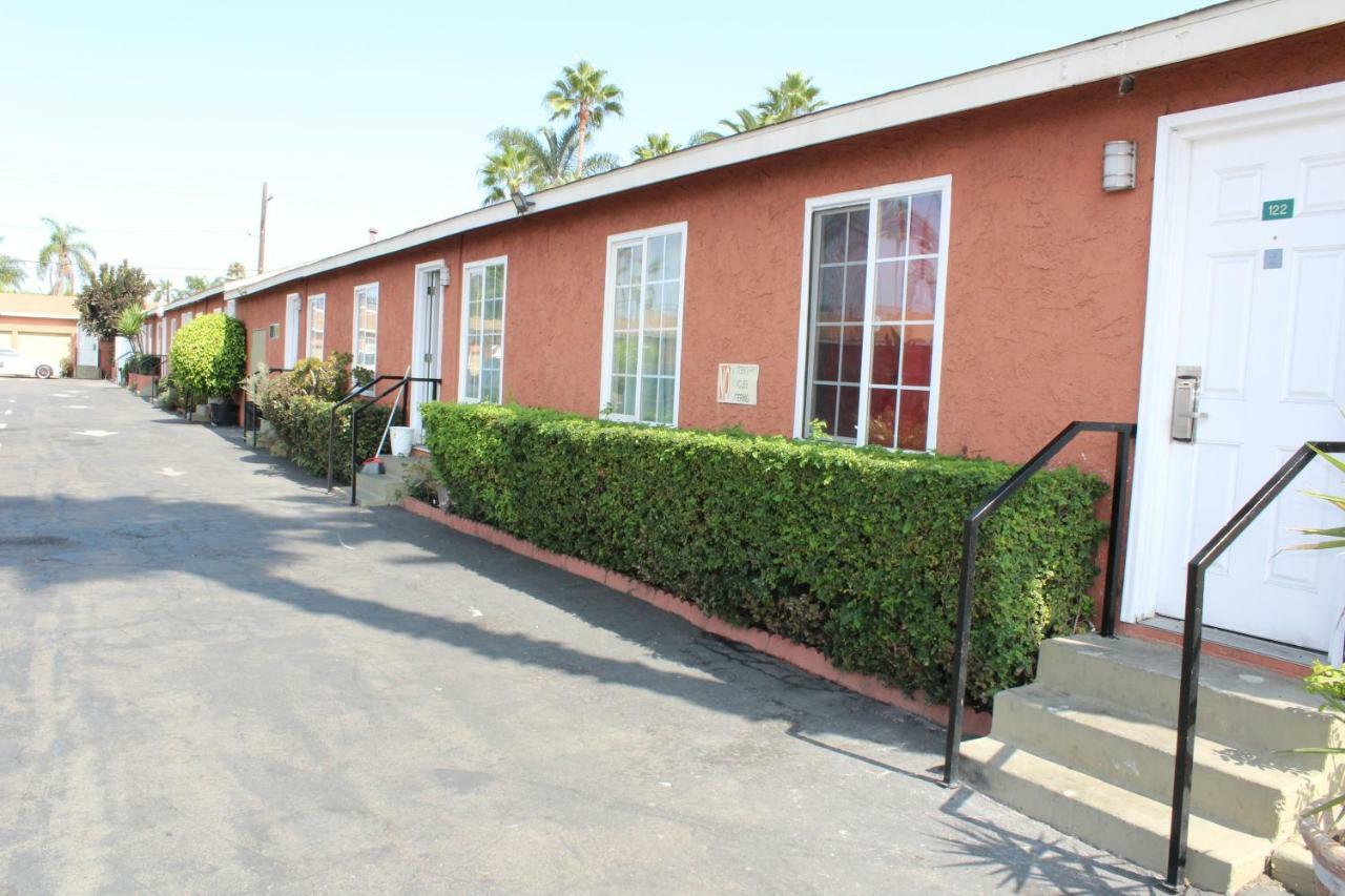 Oceanside Inn & Suites Bagian luar foto